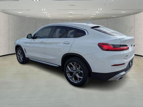 2023 BMW X4 xDrive30i