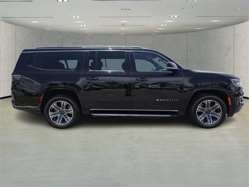 2024 Jeep Wagoneer L Series II 4x2