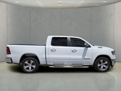 Bright White Clearcoat 2021 RAM 1500 Laramie