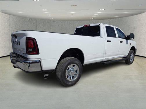 2026 RAM 2500 Tradesman Crew Cab 4x4 8' Box