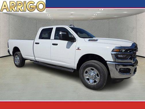 2026 RAM 2500 Tradesman Crew Cab 4x4 8' Box
