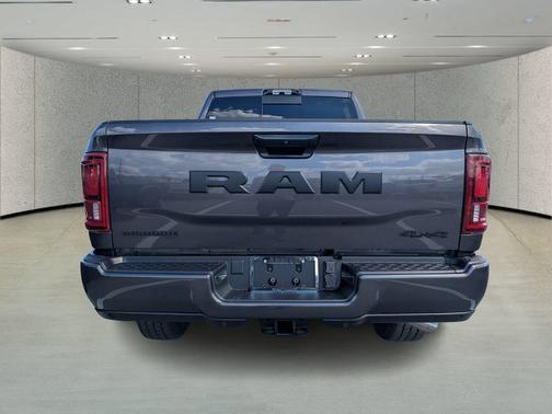 Granite Crystal Metallic Clearcoat 2026 RAM 2500 Big Horn Crew Cab 4x4 6'4' Box