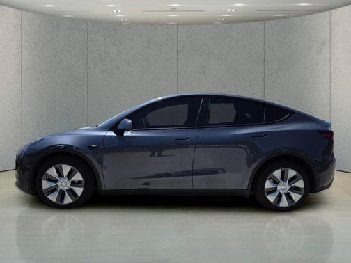Midnight Silver Metallic 2023 Tesla Model Y Long Range Dual Motor All-Wheel Drive