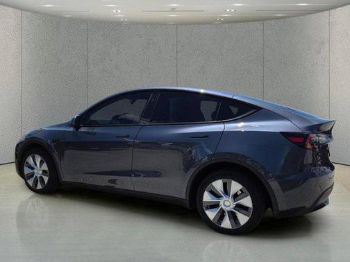 Midnight Silver Metallic 2023 Tesla Model Y Long Range Dual Motor All-Wheel Drive