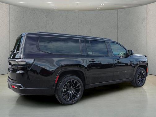 High Gloss Black 2026 Jeep Grand Wagoneer L Summit Reserve 4x4