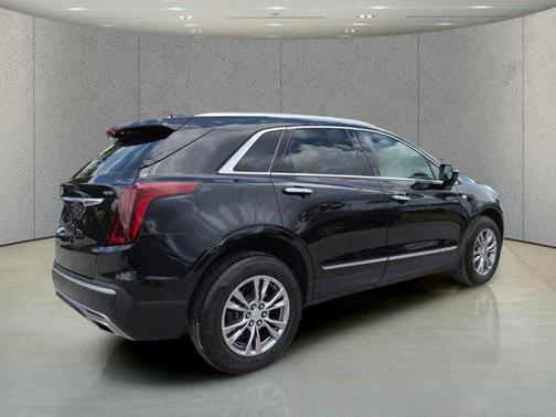 Stellar Black Metallic 2020 Cadillac XT5 Premium Luxury