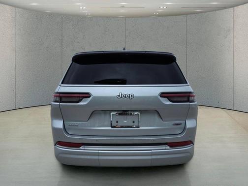 Silver Zynith 2026 Jeep Grand Cherokee L Summit