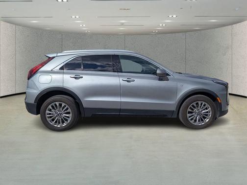 Argent Silver Metallic 2024 Cadillac XT4 Premium Luxury
