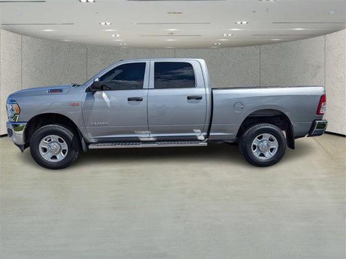 2021 RAM 2500 Tradesman Crew Cab 4x4 6'4' Box