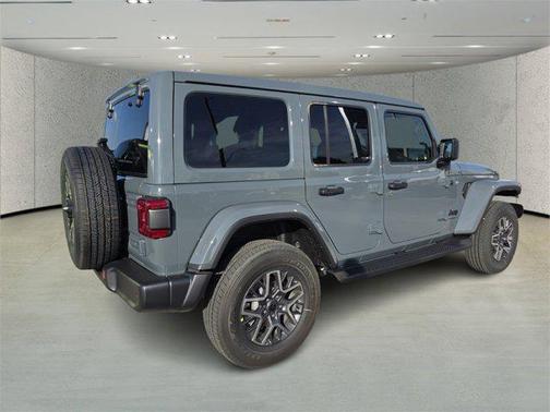 2026 Jeep Wrangler 4-Door Sahara 4x4