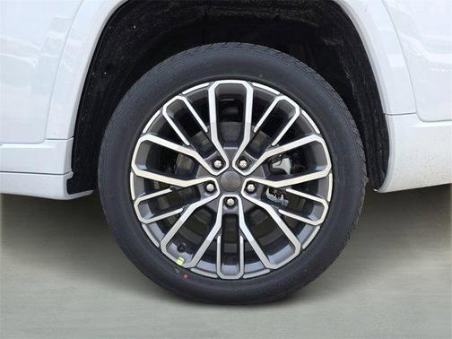 2025 Jeep Grand Cherokee L Summit Reserve