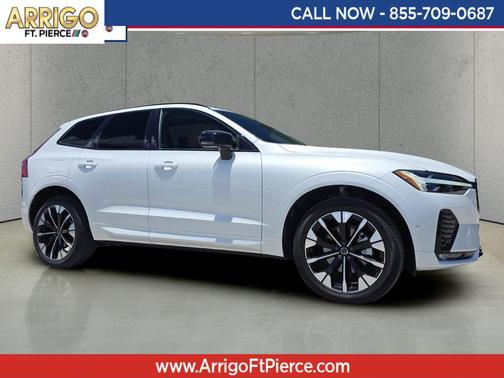 Crystal White Metallic 2026 Volvo XC60 B5 Plus