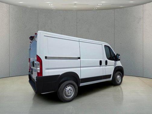 Bright White Clearcoat 2026 RAM ProMaster 1500 Low Roof