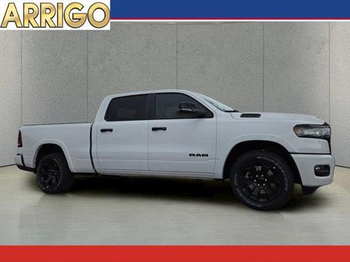 Bright White Clearcoat 2026 RAM 1500 Big Horn/Lone Star
