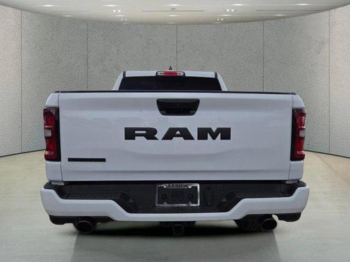 Bright White Clearcoat 2026 RAM 1500 Big Horn/Lone Star
