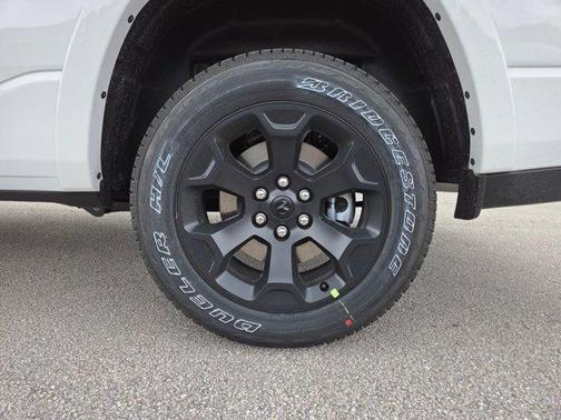 Bright White Clearcoat 2026 RAM 1500 Big Horn/Lone Star