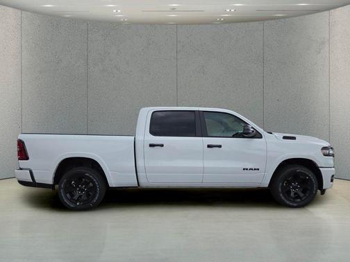Bright White Clearcoat 2026 RAM 1500 Big Horn/Lone Star
