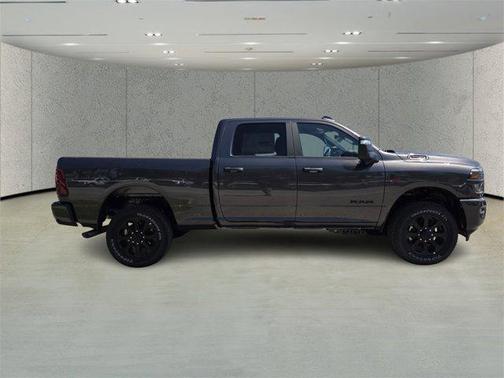 2025 RAM 3500 Big Horn Crew Cab 4x4 6'4' Box