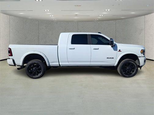 2024 RAM 2500 Laramie Crew Cab 4x4 6'4' Box