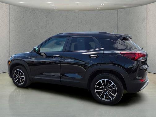 Mosaic Black Metallic 2024 Chevrolet Trailblazer LT