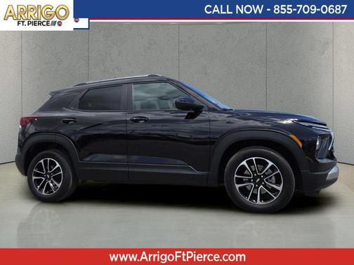Mosaic Black Metallic 2024 Chevrolet Trailblazer LT