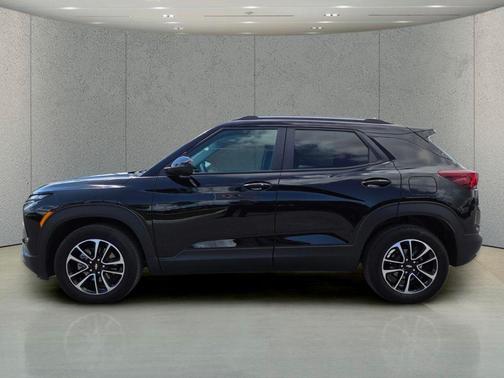Mosaic Black Metallic 2024 Chevrolet Trailblazer LT