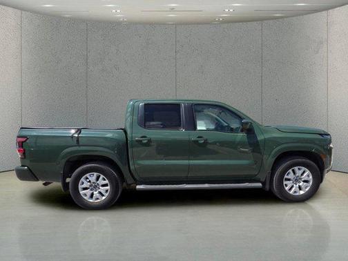 Tactical Green Metallic 2022 Nissan Frontier SV