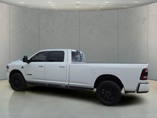 Bright White Clearcoat 2024 RAM 3500 Laramie Crew Cab 4x4 8' Box