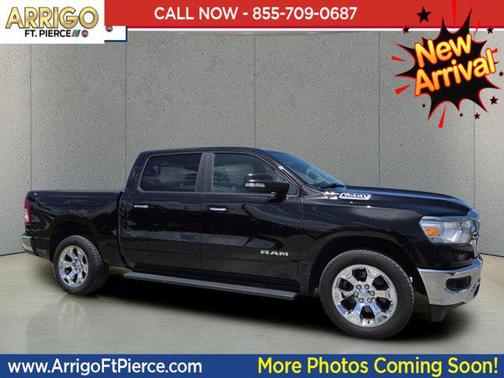 Diamond Black Crystal Pearlcoat 2020 RAM 1500 Big Horn/Lone Star