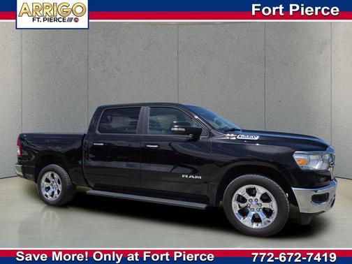 Diamond Black Crystal Pearlcoat 2020 RAM 1500 Big Horn/Lone Star