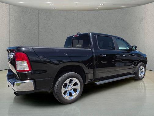Diamond Black Crystal Pearlcoat 2020 RAM 1500 Big Horn/Lone Star