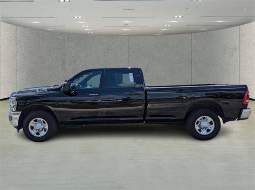 2024 RAM 2500 Tradesman Crew Cab 4x2 8' Box