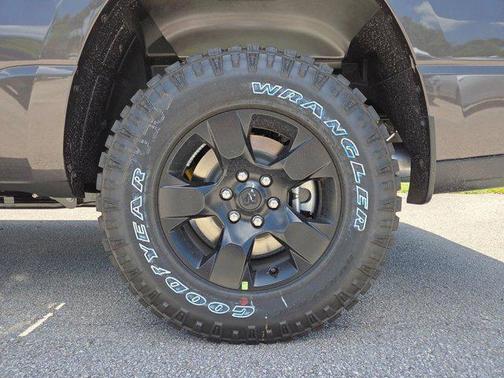 Granite Crystal Metallic Clearcoat 2026 RAM 1500 Warlock Crew Cab 4x4 5'7' Box