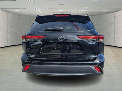 2022 Toyota Highlander Limited