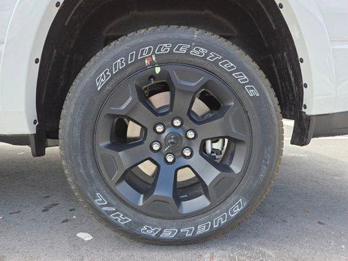 Bright White Clearcoat 2026 RAM 1500 Big Horn/Lone Star