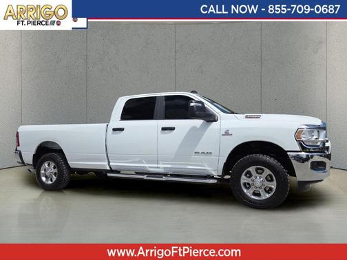 Bright White Clearcoat 2024 RAM 3500 Big Horn Crew Cab 4x4 8' Box