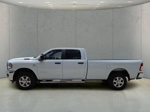 Bright White Clearcoat 2024 RAM 3500 Big Horn Crew Cab 4x4 8' Box