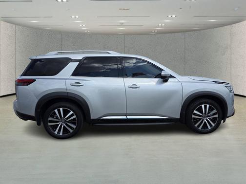 Brilliant Silver Metallic 2024 Nissan Pathfinder Platinum 4WD