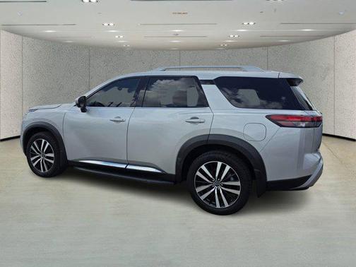 2024 Nissan Pathfinder Platinum 4WD