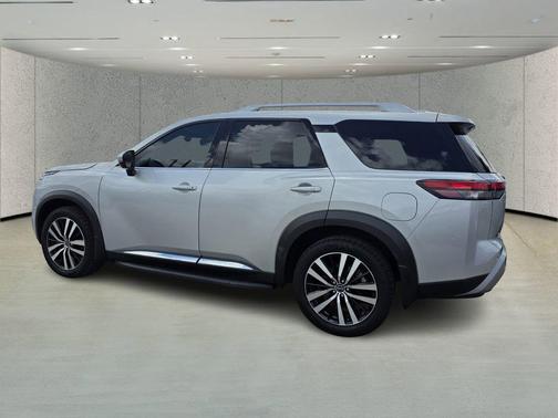 Brilliant Silver Metallic 2024 Nissan Pathfinder Platinum 4WD