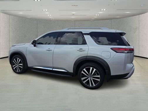 Brilliant Silver Metallic 2024 Nissan Pathfinder Platinum 4WD