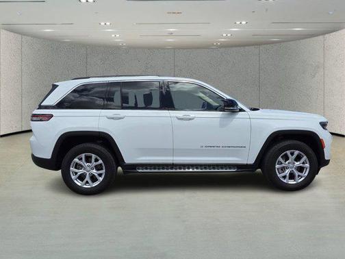 Bright White Clearcoat 2022 Jeep Grand Cherokee Limited