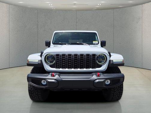 White 2026 Jeep Gladiator Rubicon