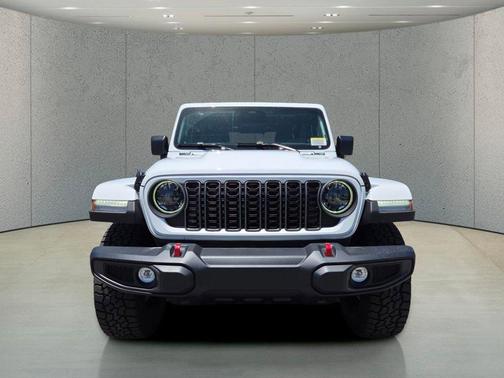 Bright White Clearcoat 2026 Jeep Gladiator Rubicon