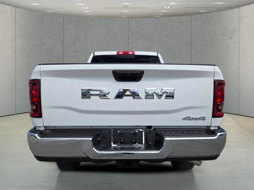 Bright White Clearcoat 2026 RAM 2500 Tradesman Crew Cab 4x4 6'4' Box