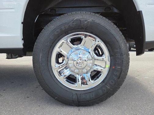 Bright White Clearcoat 2026 RAM 2500 Tradesman Crew Cab 4x4 6'4' Box