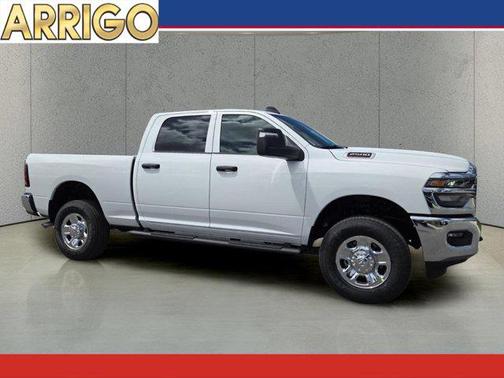 Bright White Clearcoat 2026 RAM 2500 Tradesman Crew Cab 4x4 6'4' Box