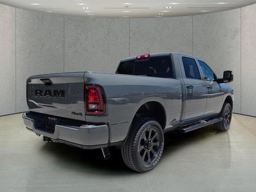 Ceramic White 2026 RAM 2500 Black Express Crew Cab 4x4 6'4' Box