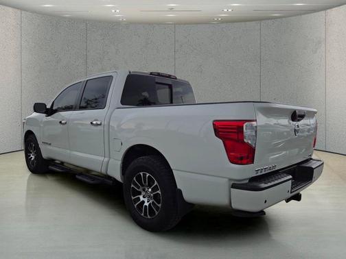 Glacier White 2021 Nissan Titan SV