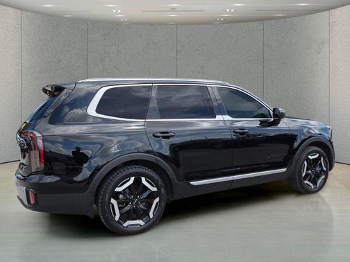 Ebony Black 2024 Kia Telluride EX